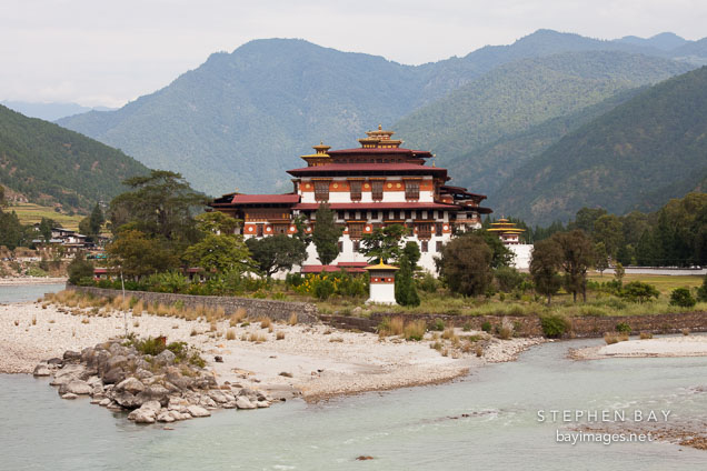 Punakha Dzong is located at the junction of the Mo Chhu (mother river) and Pho Chhu (father river). Punakha, Bhutan.