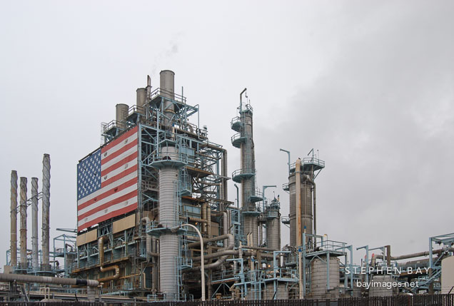 Photo: ARCO refinery, Carson, California, USA.