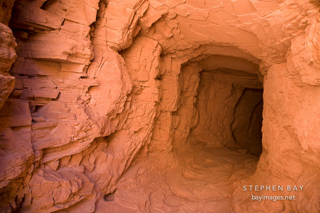 Tunnel though the sandstone rock. White House Ruin Trail, Canyon de Chelly.