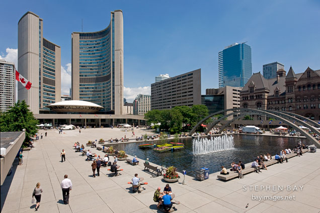 Nathan Phillips square and City Hall. Toronto, Canada.