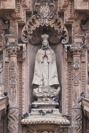 Statue on the front facade of the Church of San Francisco. Lima centro, Peru.
