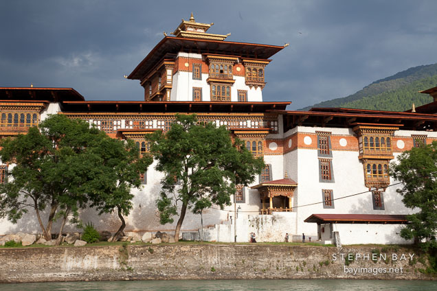 Main tower and exterior walls of Punakha Dzong. Punakha, Bhutan.