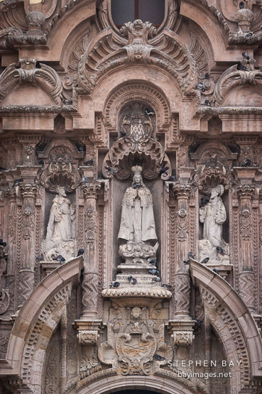 Sculptures on the front of the Iglesia de San Francisco. Lima centro, Peru.