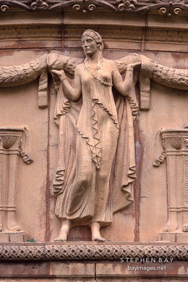 Sculpture of woman at the Palace of Fine Arts. San Francisco, California, USA.