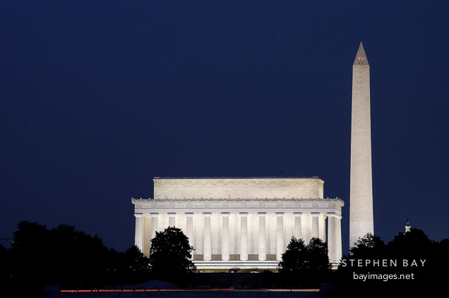 Lincoln Memorial and the Washington Monument. Washington, D.C., USA.