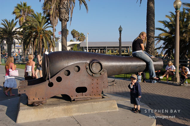 Cannon. Palisades Park, Santa Monica, California, USA.