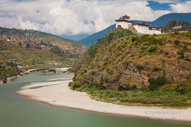 Wangdue Dzong and Punak Tsang Chhu river. Bhutan.