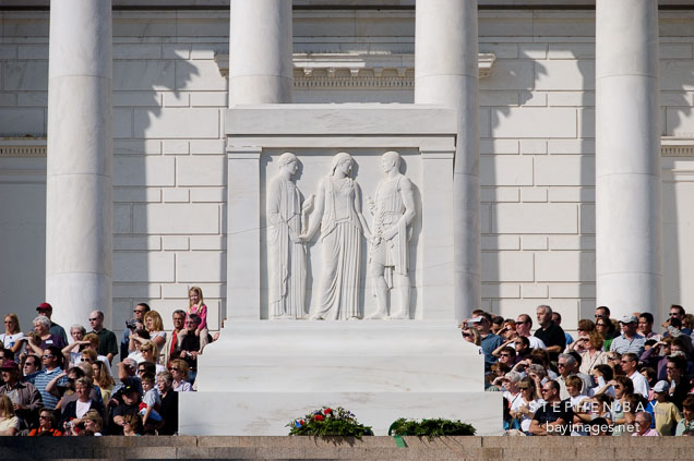 Crowd of visitors at the Tomb of the Unknowns, Arlington National Cemetery. Arlington, Virginia, USA.