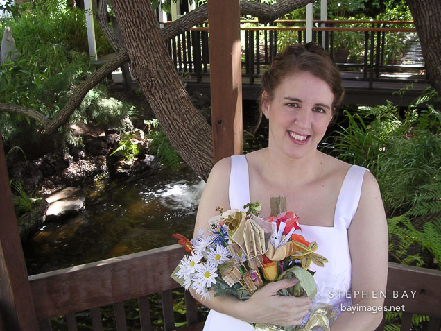 Kara Sjoblom with flower bookquet.