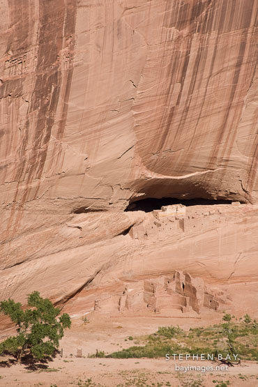 White House Ruin viewed from the South Rim. Canyon de Chelly NM, Arizona.