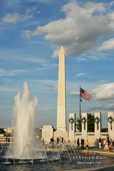 Fountain, Washington Monument, and National World War II Memorial. Washington, D.C., USA.