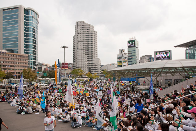 Demonstrations are a popular means of expressing opinions in the South Korean capitol city of Seoul.