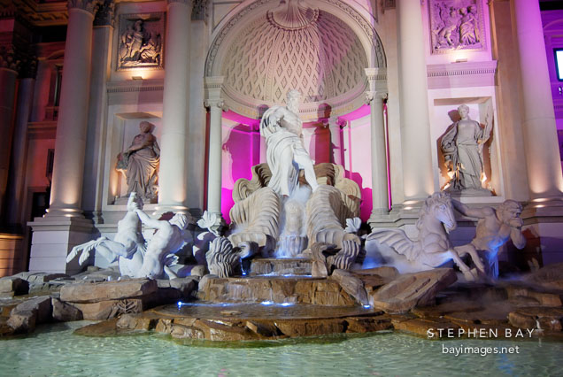 Statue and fountain at Caesar's Palace. Las Vegas, Nevada, USA.