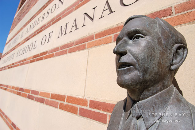 John E Anderson bust by John Edward Svenson. Anderson School of Management, University of California, Los Angeles, California, USA.
