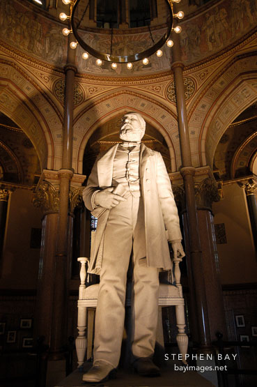 Statue of president James A. Garfield. Garfield monument, Lake View Cemetery, Cleveland, Ohio, USA