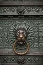 Bronze lion knocker on the Cologne Cathedral. Cologne, Germany. - Photo #30715