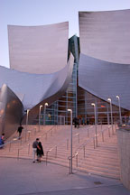 Visitors to the Walt Disney Concert Hall. Los Angeles, California, USA. - Photo #4515