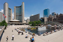 Nathan Phillips square and City Hall. Toronto, Canada. - Photo #19817