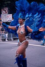African-american dancer with blue feathers. Carnaval's grand parade. San Francisco. - Photo #1121
