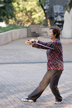 Women with sword practicing Tai Chi. Kowloon Park, Hong Kong, China. - Photo #14723