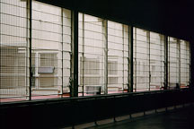Cages. San Francisco Zoo, California. - Photo #603