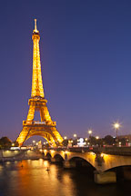 Eiffel Tower and Pont d'Lena. Paris, France. - Photo #32003