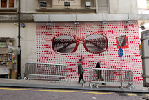 Sunglass mural. Lan Kwai Fong, Hong Kong, China. - Photo #15032