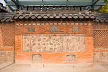 Jagyeongjeon Chimney with ten longevity symbols. Gyeongbokgung Palace. Seoul, South Korea. - Photo #21036