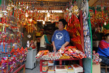 Stalls selling incense and other decorations. Wong Tai Sin Temple, New Kowloon. - Photo #15838