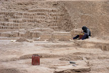 Excavation at Huaca Pucllana, an adobe pyramid. Lima, Peru. - Photo #8742