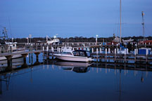 Boats at dock. Lake's Entrance, Australia. - Photo #1644