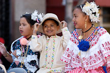 Children at carnaval's grand parade. San Francisco, California, USA. - Photo #6248