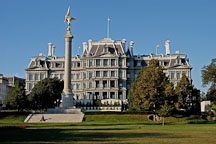 First Division Monument and the Dwight D. Eisenhower Executive Office Building. Washington, D.C., USA. - Photo #11405