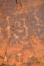 Heron petroglyphs. V-Bar-V Ranch, Arizona, USA. - Photo #17805