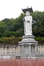 Buddha of the future, Mireukdaebul (Maitreya). Bongeunsa temple, Seoul, Korea. - Photo #21851