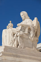 The contemplation of justice, US Supreme Court building. Washington, D.C. - Photo #29154