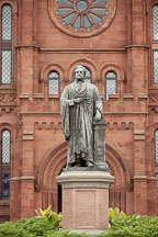 Joseph Henry statue. Smithsonian, Washington, D.C. - Photo #29355