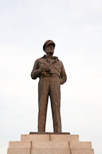 A statue of General Douglas McArthur stands in the middle of Jayu Park in Incheon, South Korea. - Photo #20156
