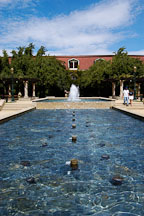 Fountain at Niebaum-Coppola winery. Napa Valley, California, USA. - Photo #4567