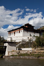 Paro Dzong. - Photo #24376