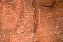 Square spiral and human figures. Petroglyphs at V-bar-V Ranch, Arizona, USA. - Photo #17776