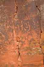 Rock petroglyphs. V-Bar-V Ranch, Arizona, USA. - Photo #17779