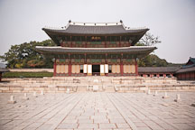 Injeongjeon Hall and path of rank stones at Changdeokgung Palace in Seoul, South Korea. - Photo #21481