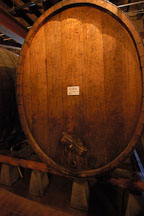 Giant wine barrel. Napa Valley, California, USA. - Photo #4584