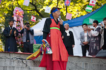 A shaman priest performs a ritual as part of Mongmyeoksancheonje. Namsan Mountain, Seoul. - Photo #20687