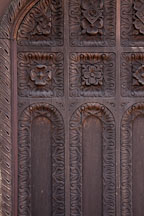 Old wooden door. Filoli gardens, California. - Photo #24596