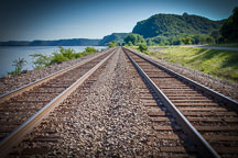 Train tracks by the Mississippi river, Wisconsin. - Photo #32997