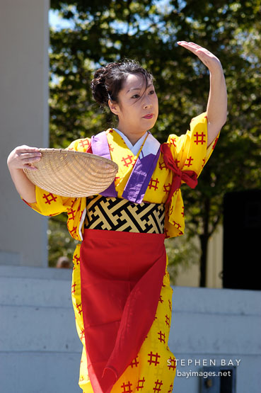 Japanese classical dance: Nihon Buyo Kiyonomoto Ryu. Cherry blossom festival, Japantown, San Francisco, California, USA.