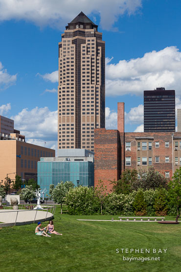 Pappajohn sculpture park and 801 Grand skyscraper. Des Moines, Iowa.