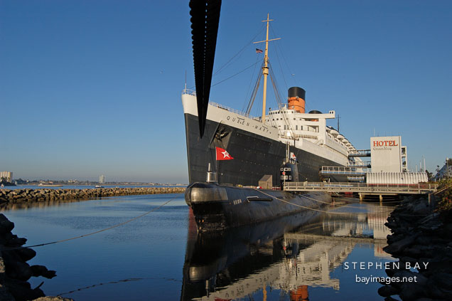 Queen Mary and Russian submarine B-427 Scorpian. Long Beach, California, USA.
